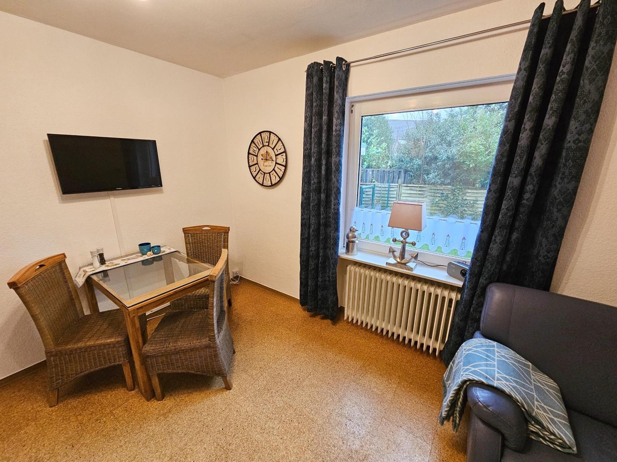 Ferienwohnungen Im Haus Ankerplatz Esens Εξωτερικό φωτογραφία